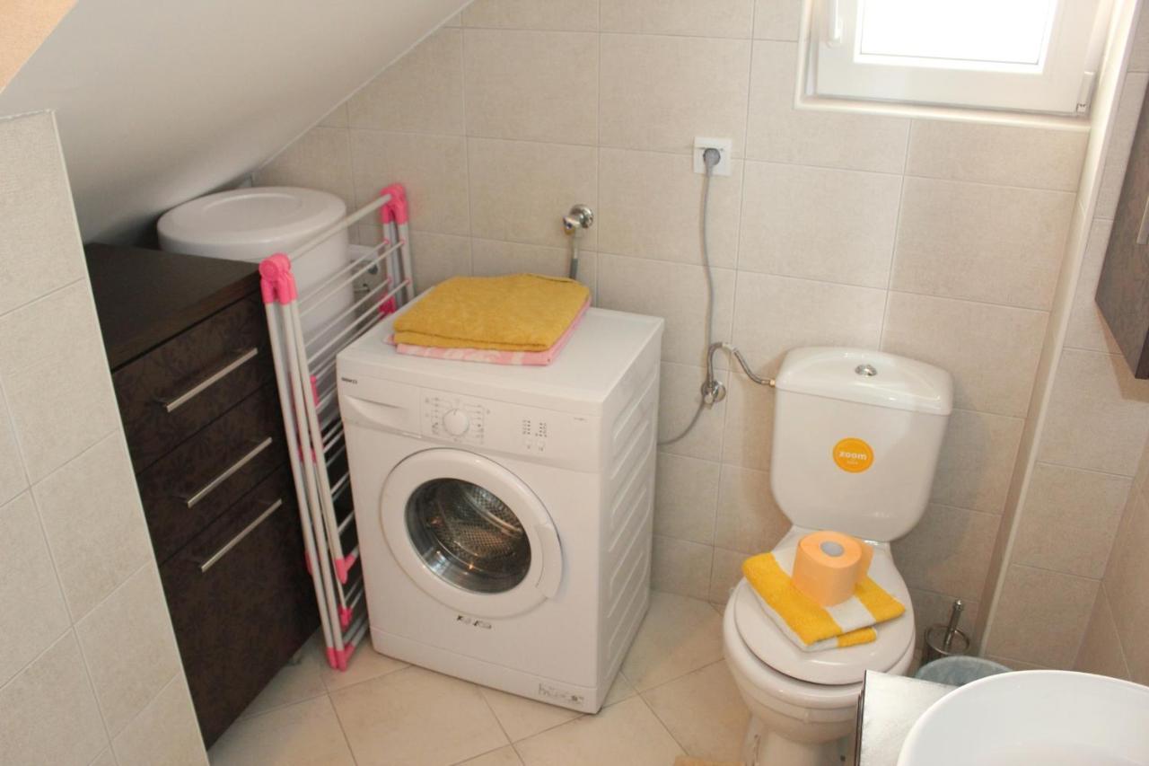 Chic Apartment In The City Center By The Sea Tivat Kültér fotó